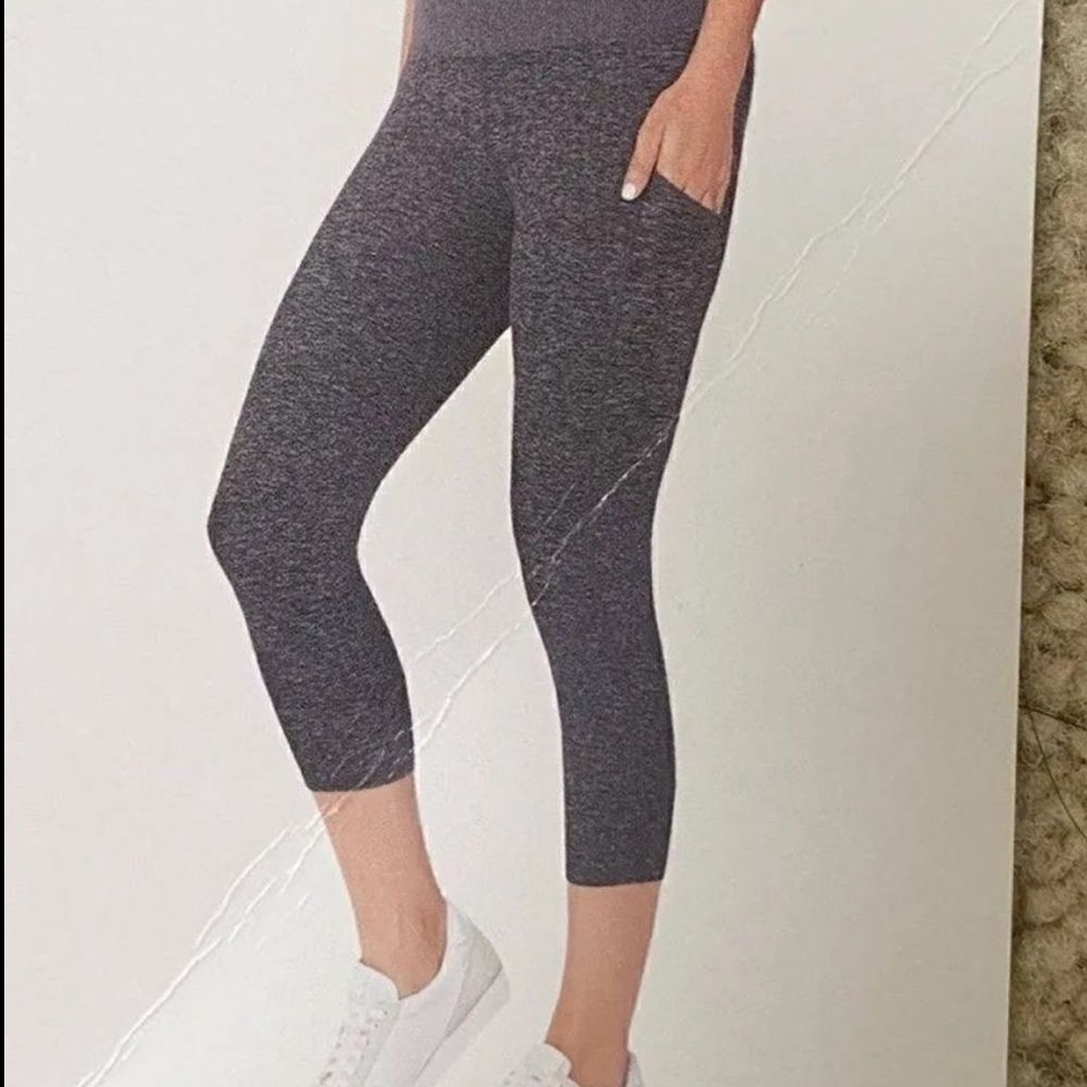 Kirkland Signature Womens Brushed Capri,